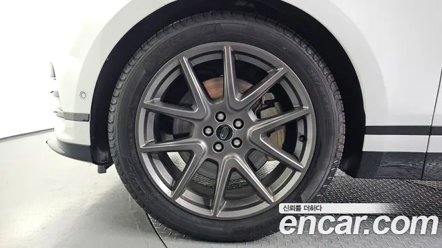 Land Rover Range Rover Velar — Фото автомобиля 5