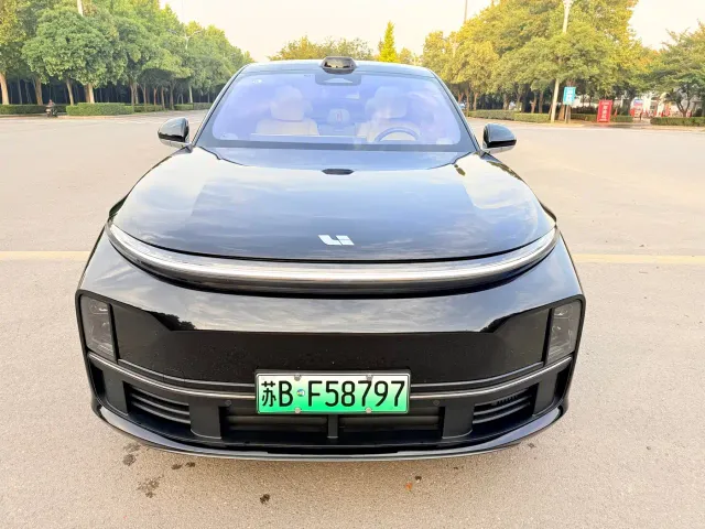 Li Auto L7 — Фото автомобиля 2