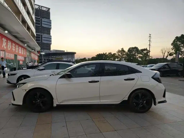 Honda Civic — Фото автомобиля 3