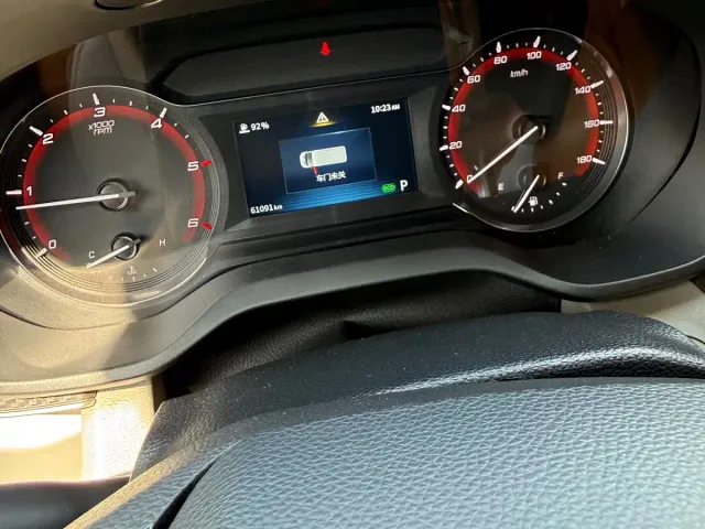 SAIC Maxus SAIC Maxus MAXUS V90 RV 2023 Traveller V90 Classic — Фото автомобиля 8