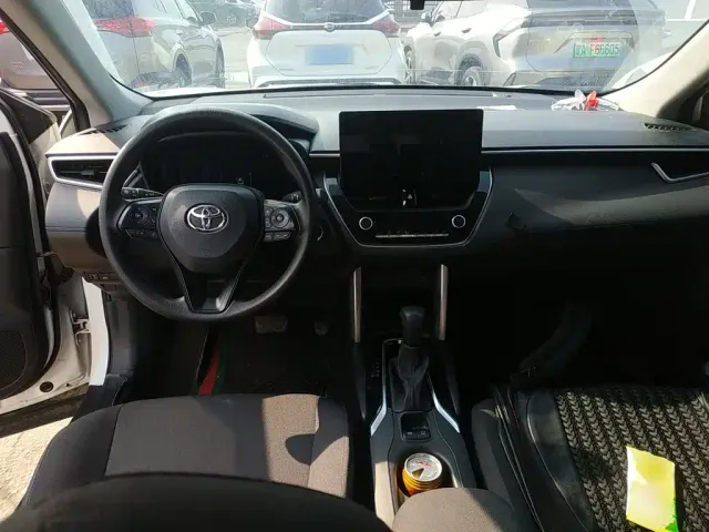 Toyota Corolla Cross — Фото автомобиля 9
