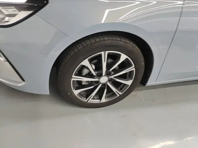 Geely Emgrand — Фото автомобиля 22