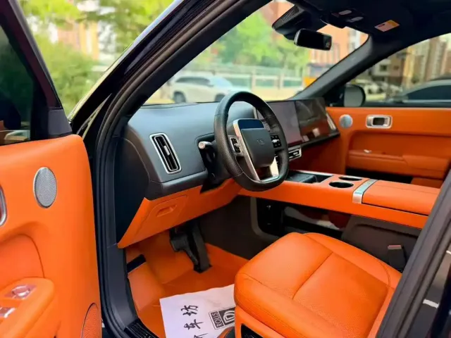 Li Auto L8 — Фото автомобиля 4