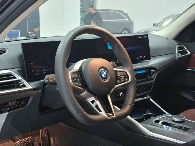 BMW i3 — Фото автомобиля 9
