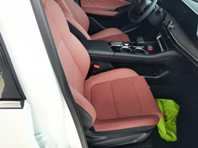 Changan Eado — Фото автомобиля 24