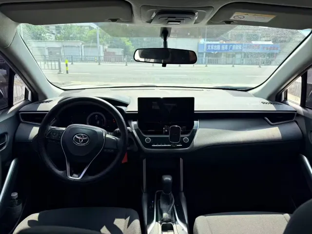 Toyota Frontlander — Фото автомобиля 9