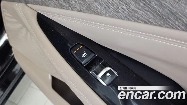 Kia K8 K8 Hybrid — Фото автомобиля 25
