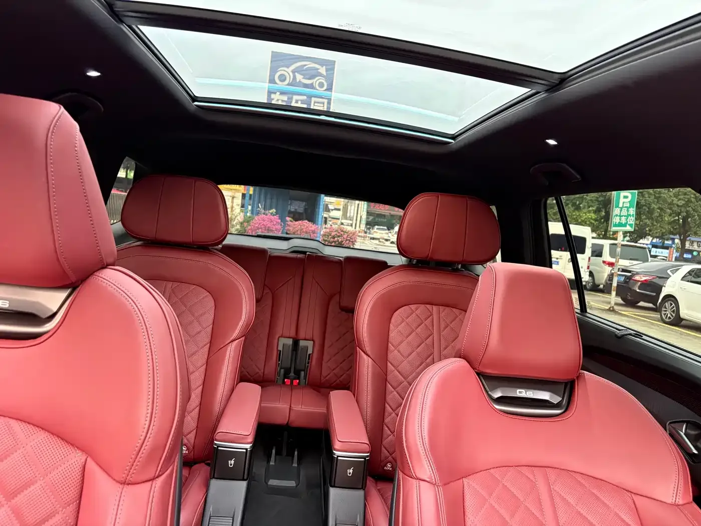 Audi Audi Q6 2024 45 TFSI quattro Black Warrior Edition 6-seater — Фото автомобиля 19