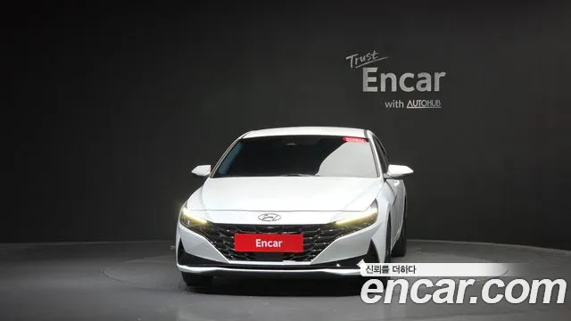 Hyundai Avante CN7 — Фото автомобиля 3