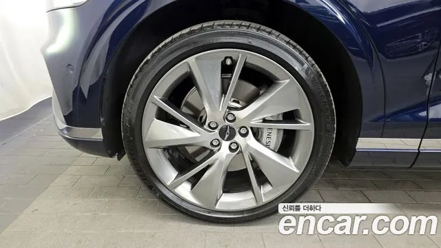 Genesis GV70 2.5T Бензин AWD — Фото автомобиля 5