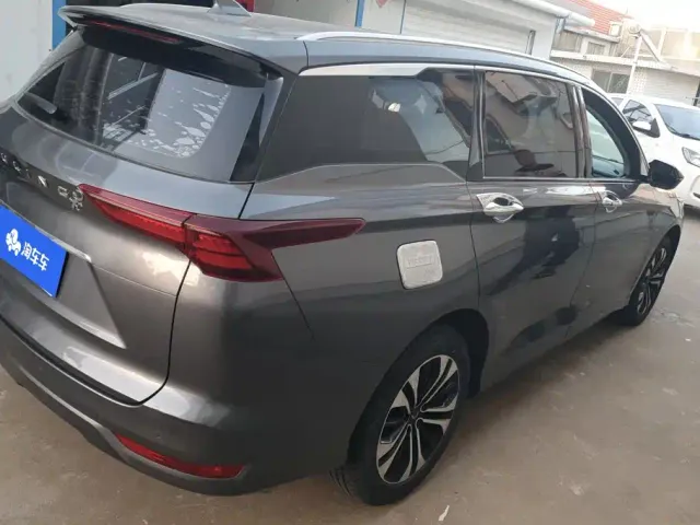 Wuling Victory — Фото автомобиля 3