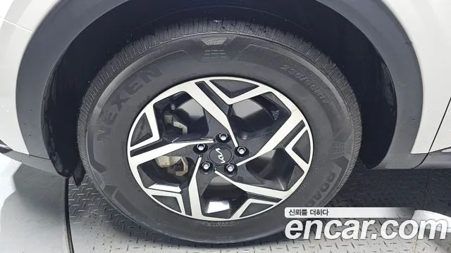 Kia Sportage Sportage 5-е поколение Дизель 2.0 2WD — Фото автомобиля 3