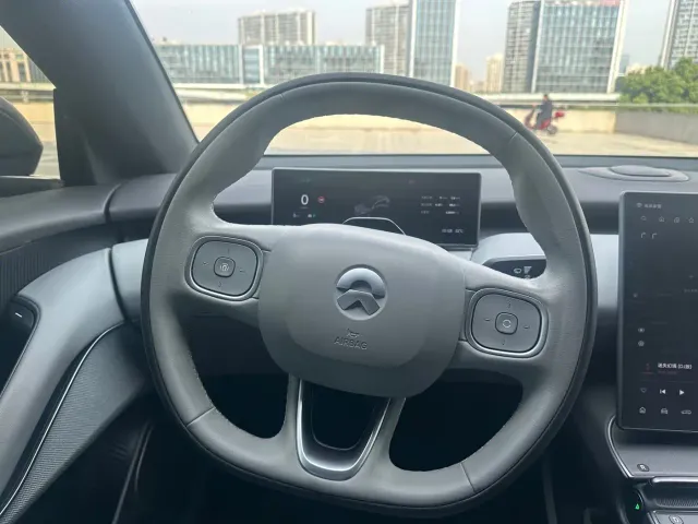 Nio ET5 Touring — Фото автомобиля 10