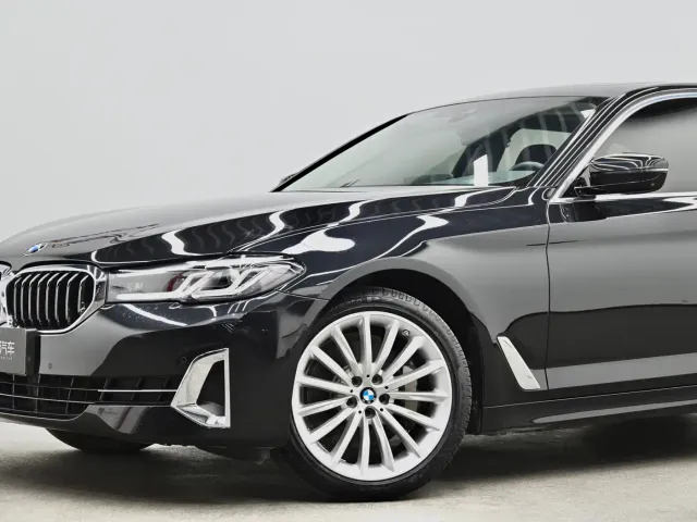 BMW 5 Series — Фото автомобиля 25