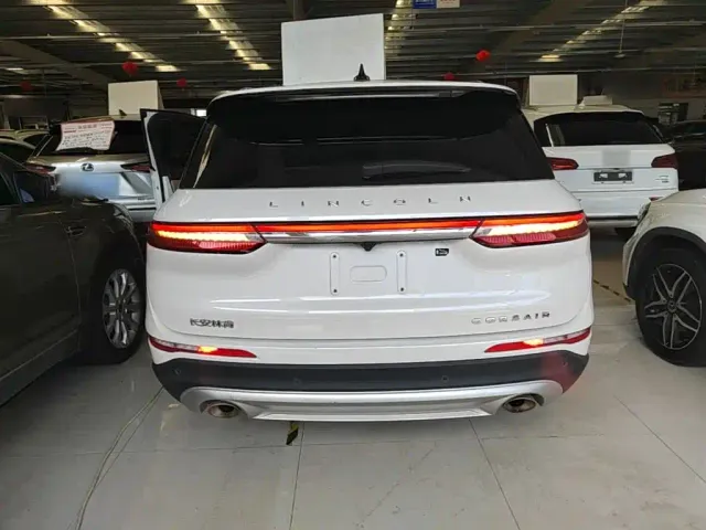 Lincoln Corsair — Фото автомобиля 5