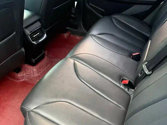 Roewe RX5 — Фото автомобиля 5