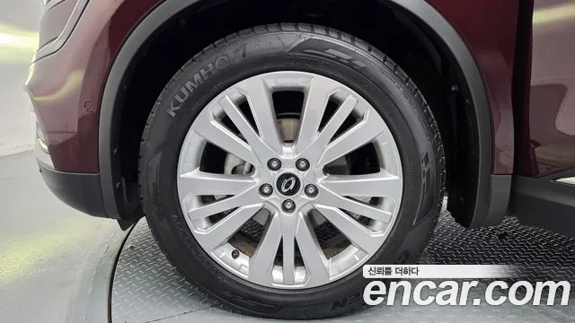 Renault-KoreaSamsung QM6 Новый QM6 2.0 LPe Première 2WD — Фото автомобиля 4