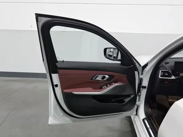 BMW 3 Series — Фото автомобиля 8