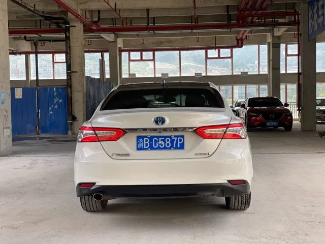 Toyota Camry — Фото автомобиля 5