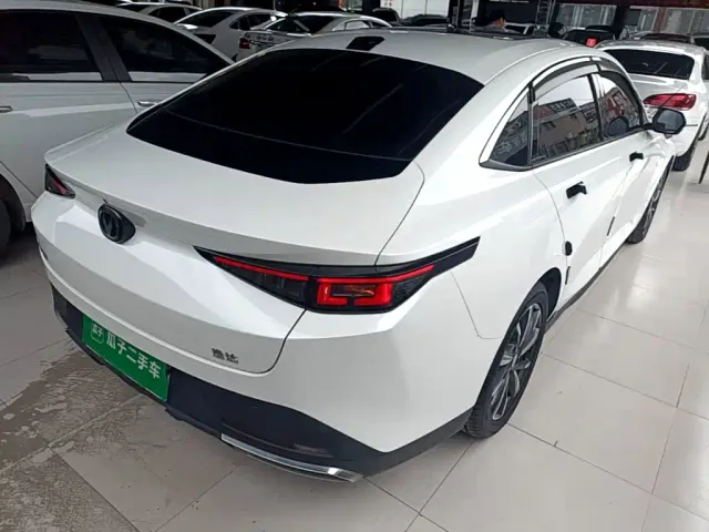 Changan Lamore — Фото автомобиля 6