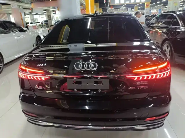 Audi A6L — Фото автомобиля 5