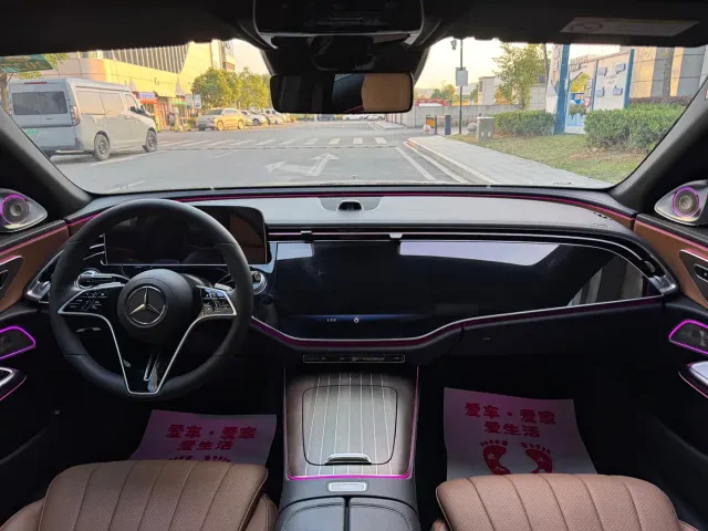 Mercedes-Benz E-Class — Фото автомобиля 10