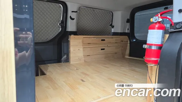 Hyundai Staria Staria 2WD автодом — Фото автомобиля 28