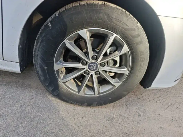 BYD Qin PLUS — Фото автомобиля 25