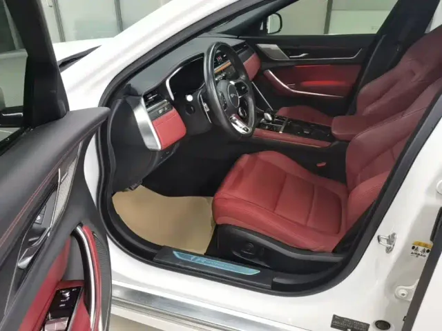 Jaguar XFL — Фото автомобиля 15