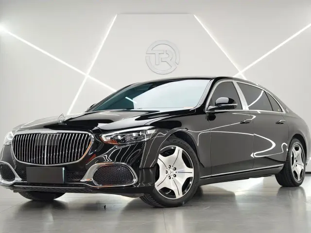 Фотография автомобиля — Mercedes-Benz Maybach S-Class