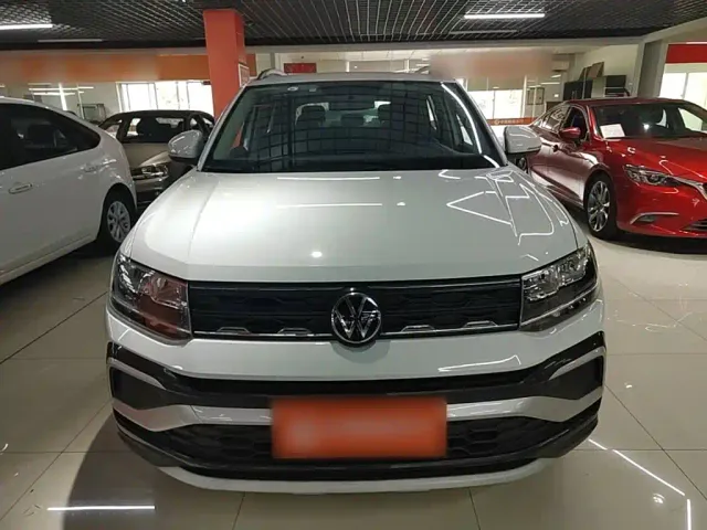 Volkswagen T-Cross — Фото автомобиля 2