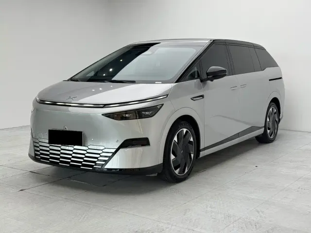 Фотография автомобиля — Xpeng X9
