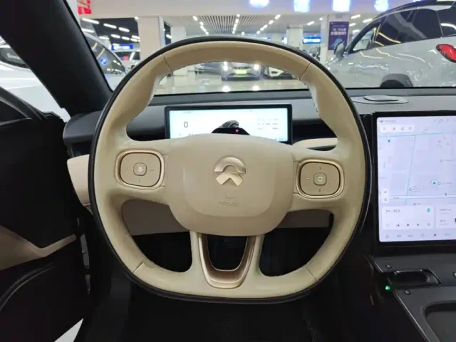 Nio ET5 Touring — Фото автомобиля 10