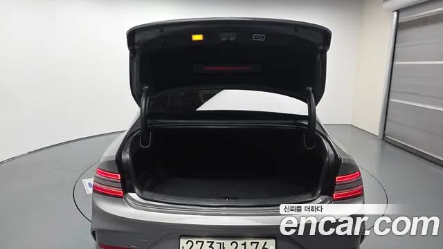 Genesis G80 Бензин 3.5 турбо AWD — Фото автомобиля 17