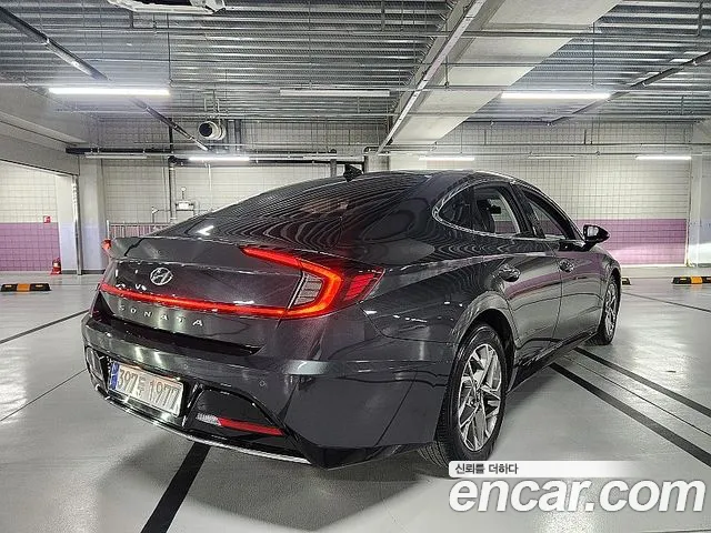 Hyundai Sonata — Фото автомобиля 4