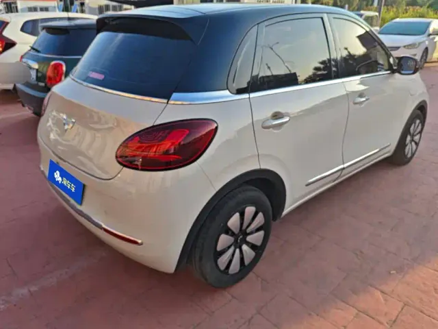 Wuling Bingo — Фото автомобиля 3