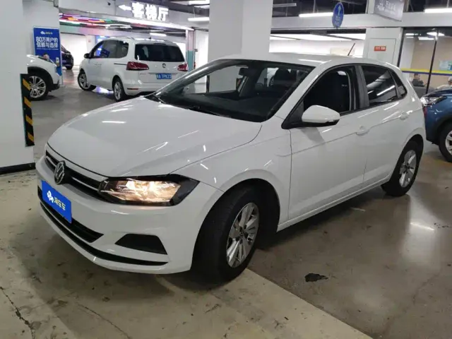 Фотография автомобиля — Volkswagen Polo