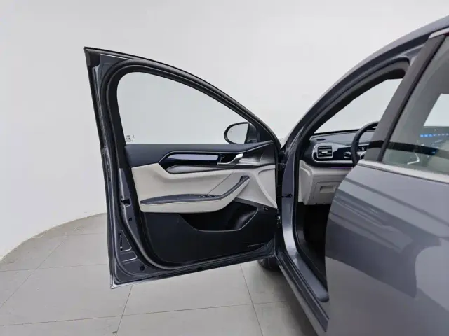 BYD Qin PLUS — Фото автомобиля 8