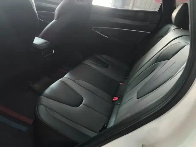 Geely Boyue — Фото автомобиля 16