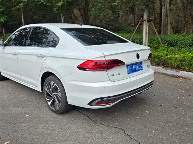 Volkswagen Bora — Фото автомобиля 12