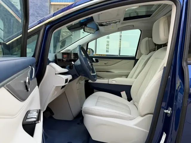 Buick Buick GL8 New Energy 2024 Land Honor Luxury Edition 6-Seater — Фото автомобиля 9