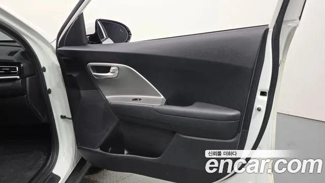 Kia Niro Niro Plus Earth — Фото автомобиля 20