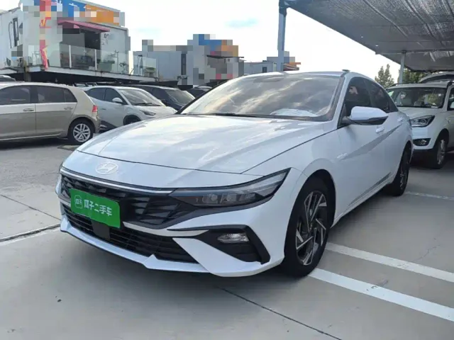 Фотография автомобиля — Hyundai Elantra