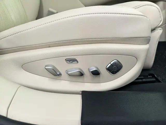 BYD Seal 08 — Фото автомобиля 21