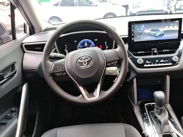 Toyota Frontlander — Фото автомобиля 10