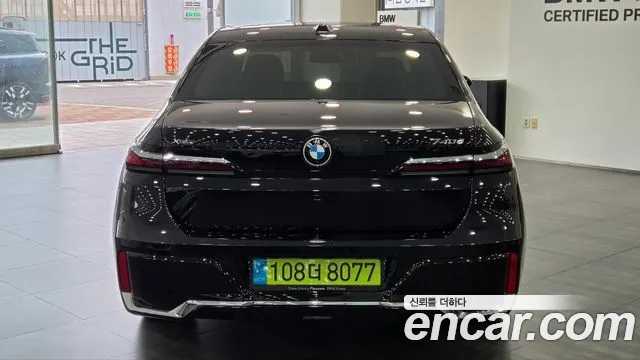 BMW 7-Series — Фото автомобиля 4