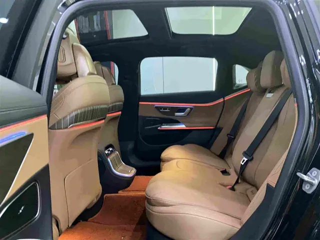 Mercedes-Benz E-Class — Фото автомобиля 7