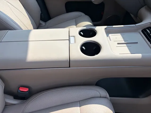 IM Motors LS8 — Фото автомобиля 9