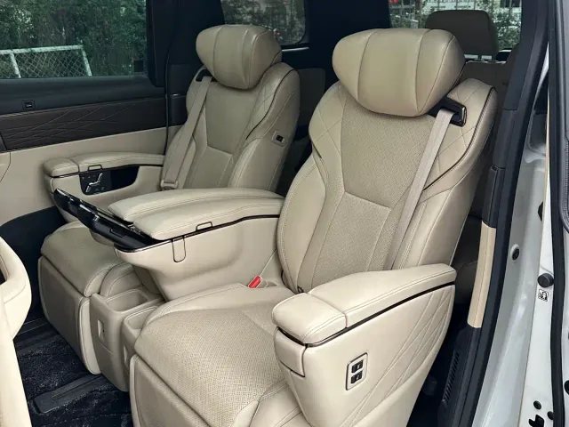 Toyota Alphard — Фото автомобиля 16