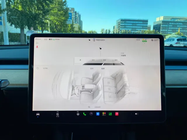 Tesla Model Y — Фото автомобиля 10